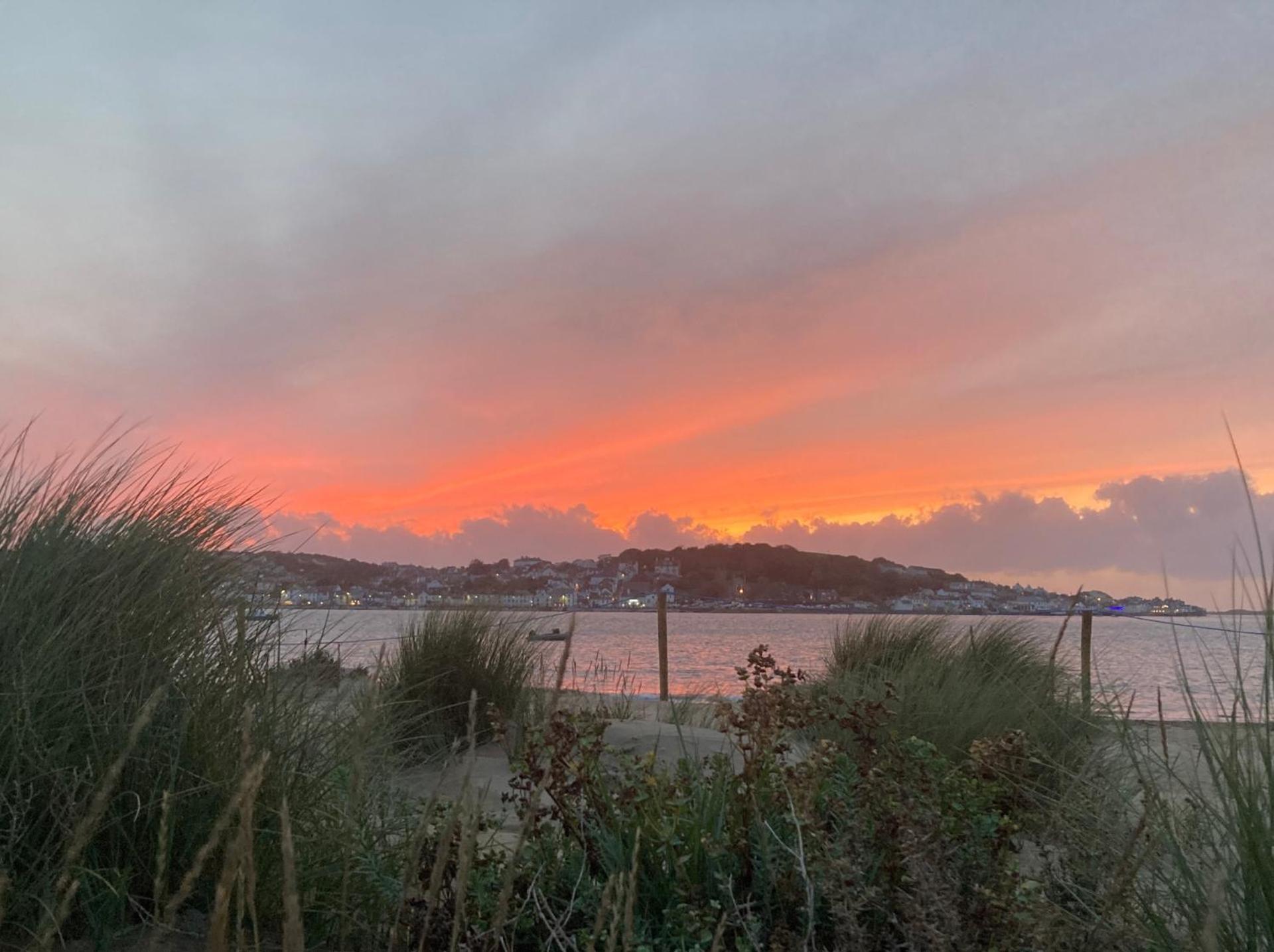 Riversmeet Beach Side Holiday Cottage Instow Exterior photo