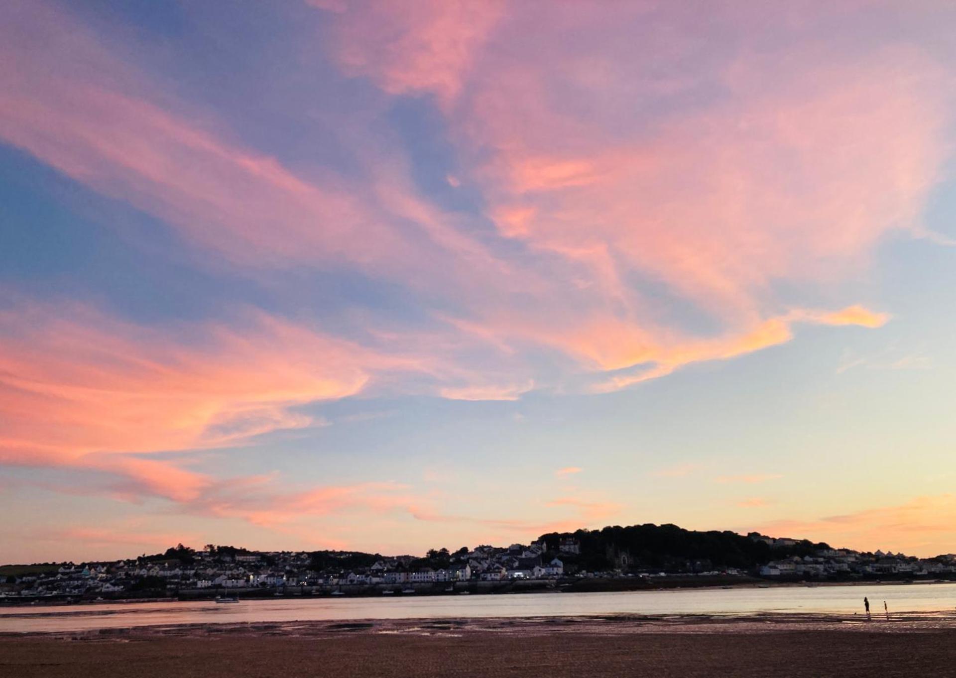 Riversmeet Beach Side Holiday Cottage Instow Exterior photo